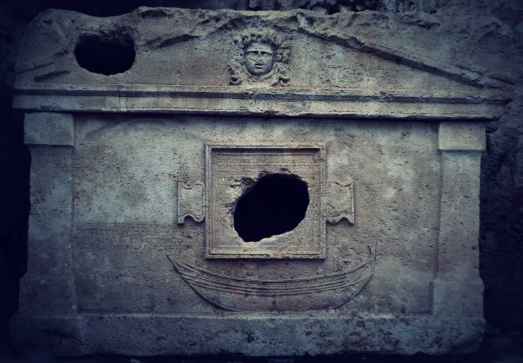 KAPTAN EUDOMUS’UN ŞİİRSEL LAHDİ