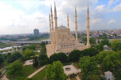 Adana'da 12 Haziran Cuma namazı saat kaçta kılınacak?