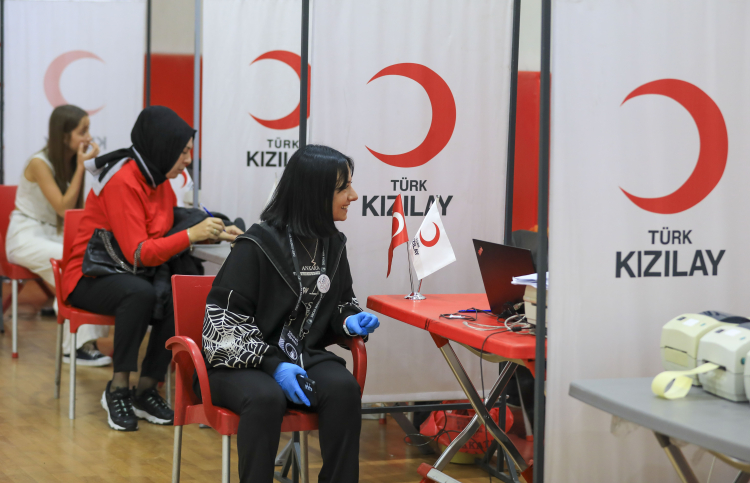 Türk Kızılay'dan dünya çapında başarı 2,3 milyon gönüllü kan bağışçısıyla dünyada 3'üncü sırada 3
