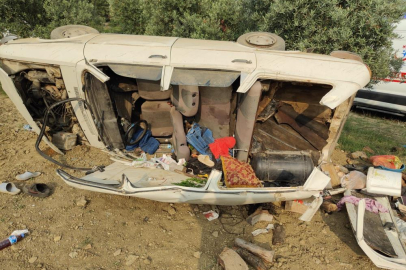 Adana Kozan’da otomobil şarampole devrildi: 3 yaralı