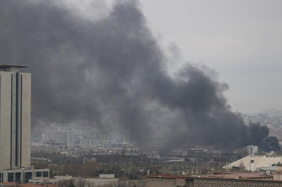 Ankara Mamak’ta iş yerinde gece yarısı yangını paniği