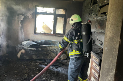 Tokat’ta ev balkonunda çıkan yangın, İtfaiyenin hızlı müdahalesiyle büyümeden söndürüldü