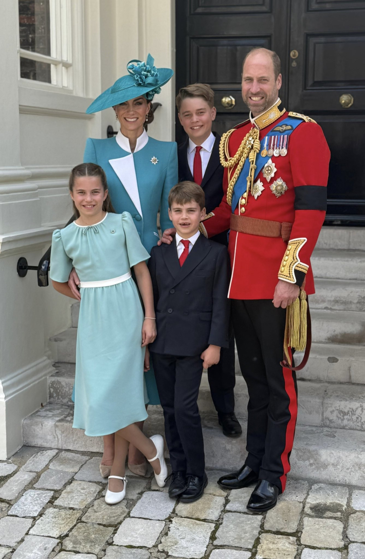 Tüm gözler onlardaydı Prenses Kate ve Prenses Charlotte'un samimi anları Trooping the Colour'a damga vurdu 2