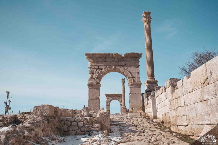 PİSİDİA’NIN PARLAYAN ROMA KENTİ