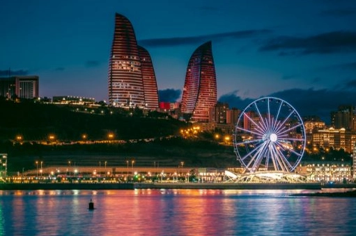 Binlerce Yıllık Tarih ve Modern Gökdelenlerin Şehri Bakü