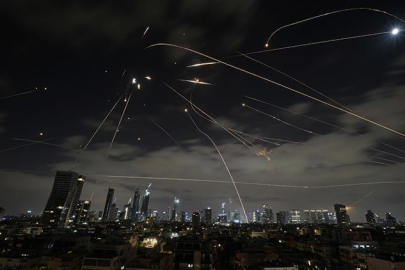 İran'dan Hürremşehr Hipersonik füzesi: Yeni tehdit!