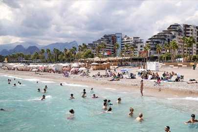 Tatilciler uyarıldı: ''Kıyılar halkındır, hakkınızı bilmiyorsanız sahilde mağdur olursunuz''