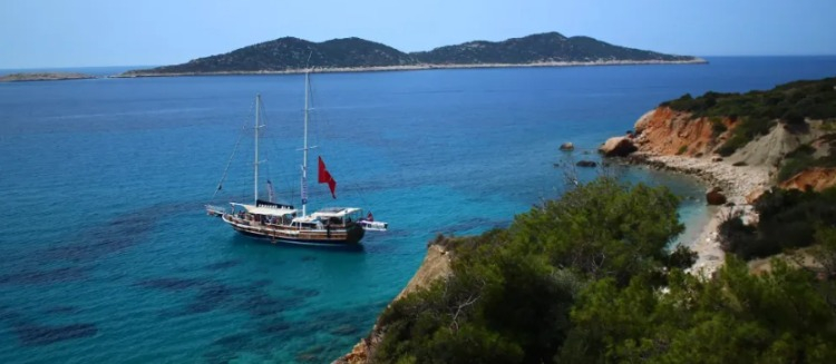 Delikli Koy, Çeşme