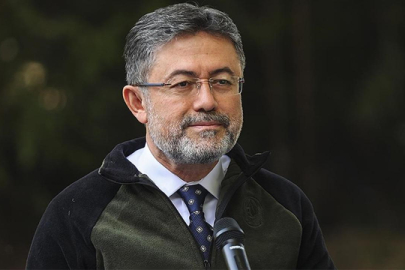 Bakan Yumaklı: "Çok şükür uçakta görevli 2 pilotumuz sağ olarak kurtulmuştur"