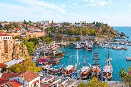 Türkiye’nin Gözde Turizm Cenneti Antalya’da Gezilecek Yerler