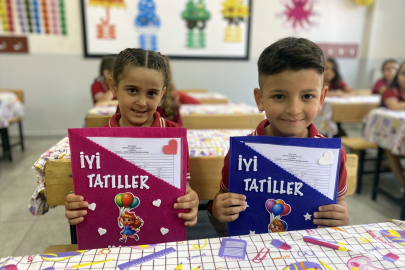 Adana'da 522 bin 217 öğrenci karne aldı