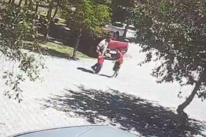 Başıboş köpekler küçük kıza saldırdı