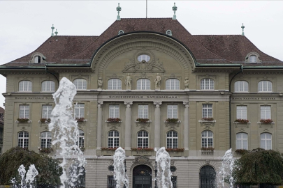 İsviçre Merkez Bankası politika faizini sıfıra çekti!