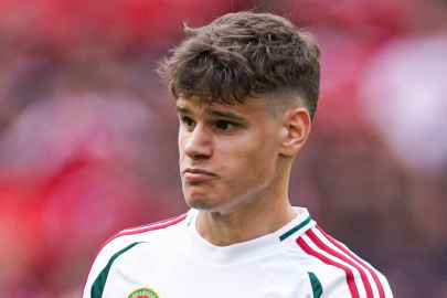 Liverpool, Milos Kerkez transferinde mutlu sona ulaştı