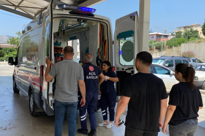 Adana'da orman yangınına giden arazöz devrildi: 2 yaralı
