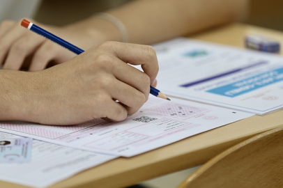 AYT kaçta başlayacak, kaçta bitecek? 2025 AYT sınav süresi ve çıkış saatleri belli oldu