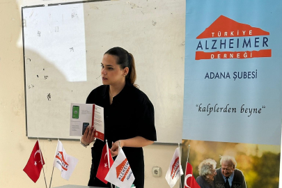 Çukurova Belediyesi’nden Alzheimer hasta yakınlarına eğitim ve teknoloji desteği