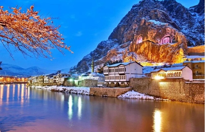 AMASYA'NIN NEHİR GÜZELLERİ
