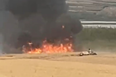 Gaziantep Karkamış’ta 50 dönümlük buğday ve arpa tarlası yangında kül oldu