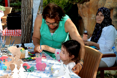 Toplumsal yaraları sosyal etkinliklerle sarıyorlar