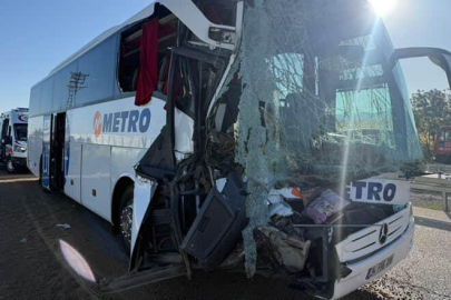Afyonkarahisar'da feci zincirleme kaza! 24 kişi yaralandı