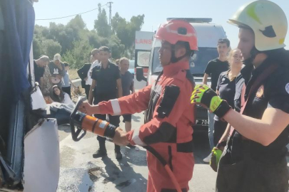 Milas'ta dolmuşa beton mikseri çarptı: 1 ölü, 13 yaralı