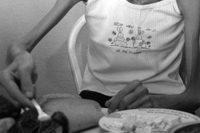 Anoreksiya yeme bozukluğu değil, derin bir psikolojik çatışmadır