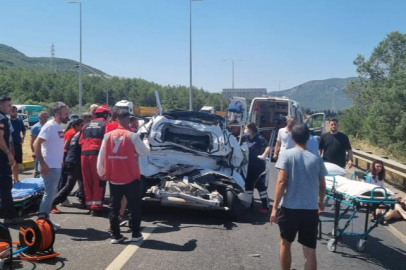 Muğla’da kamyon otomobile çarptı: 2’si ağır 4 yaralı