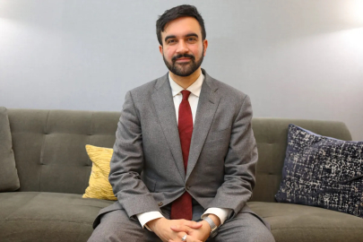 New York’ta tarihi zafer: Zohran Mamdani, Cuomo’yu yenerek ilk Müslüman belediye başkanı olma yolunda