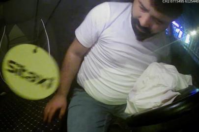 Taksiciyi araçtan atıp gasp etti, 9 kilometre sonra kaza yapıp yakalandı