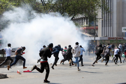 Kenya'da protestolar sonucu sokaklar karıştı! 56 yaralı