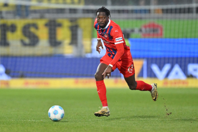 Galatasaray'dan sağ beke sürpriz hamle: Değerini 10'a katlayan Omar Traore gündemde!