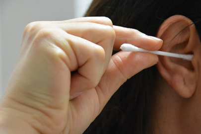 KBB Uzmanı uyardı: Havuzda kulaklara dikkat!