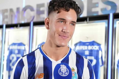 Porto’dan milli futbolcu Deniz Gül’e şok! 9 isimle yollar ayrılıyor