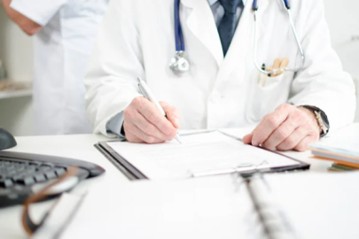 Sağlık raporu ücreti ödeme dönemi başladı: Ehliyet, silah ruhsatı rapor ücreti ne kadar, nasıl ödenir?