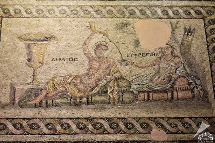 Akratos ve Euphrosine Mozaiği (MS 2. ve 3. Yüzyıllar)