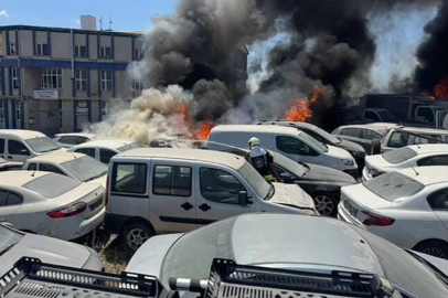 Kocaeli Gebze’de sanayi sitesinde çıkan ot yangını Yediemin otoparkına sıçradı