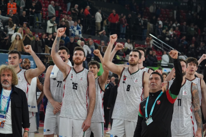 Karşıyaka’da kadro dağılmaya devam ediyor