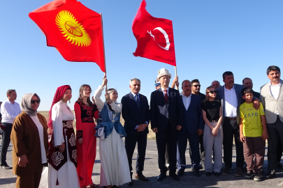 Kırgız Türkleri Yenifakılı’da kültürlerini tanıttı