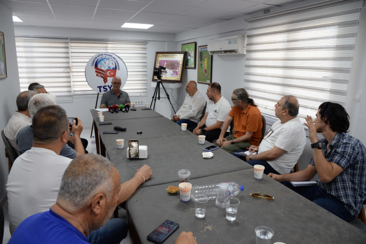 Adanaspor’un efsane ismi Eyüp Arın 30 yıl sonra görevini bıraktı 2