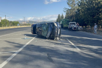 Adıyaman’da otomobil ile biçerdöver çarpıştı: 6 yaralı