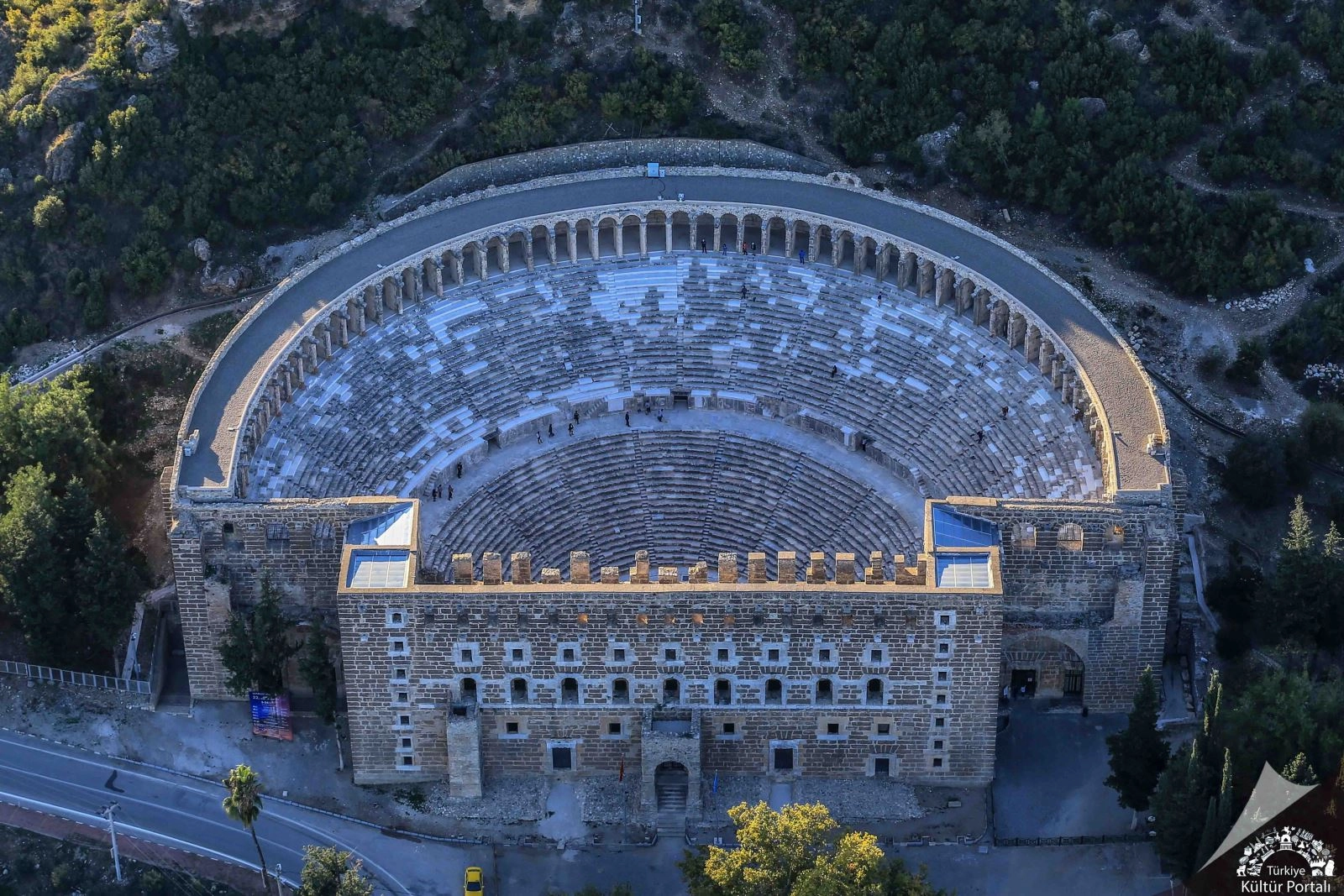 Antalya'nın göz bebeği Aspendos: Akdeniz'in en iyi Roma tiyatrosu