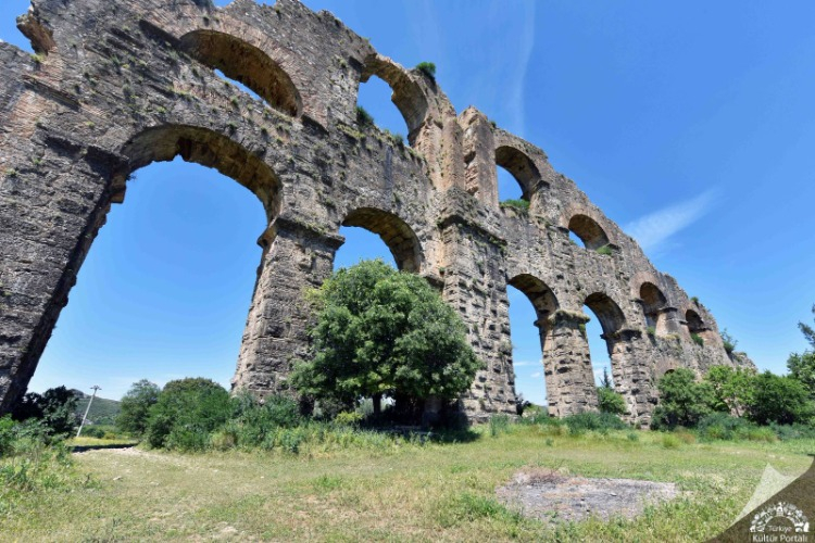 ROMA MÜHENDİSLİĞİNİN ZİRVESİ: GÖRKEMLİ SU KEMERLERİ