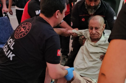 İzmir yangınında mahsur kalanlar gözyaşlarıyla kurtarıldı