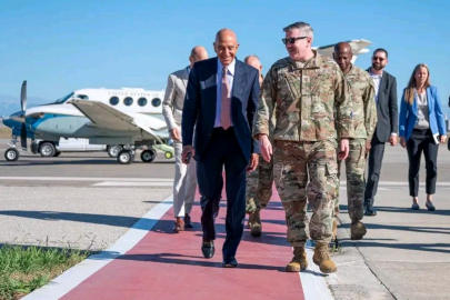ABD'nin Ankara Büyükelçisi Thomas Barrack,  İncirlik Hava Üssü'nde