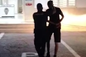 Adana’da 12 yıl 6 ay hapis cezasıyla aranan hırsızlık hükümlüsü yakalandı