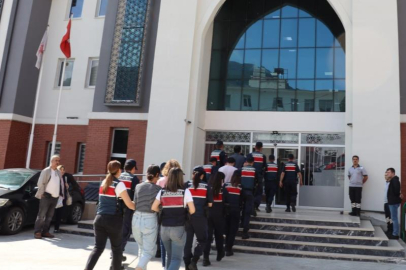 Artvin Merkezli FETÖ operasyonu: 5 ilde 8 gözaltı, 4,2 milyon TL yurtdışı finansman ortaya çıkarıldı