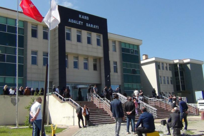 Kars'ta 6 yaşındaki çocuğun ölümüne neden olan 5 sanığın yargılanmasına başlandı