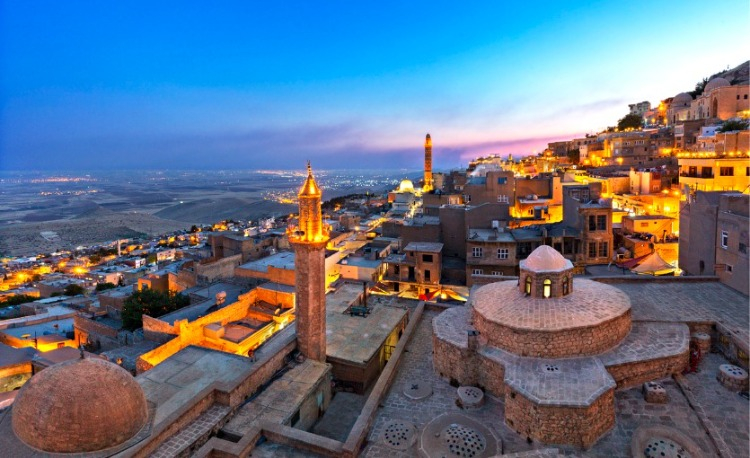 Kasr-ı Nehroz – Midyat: Mardin’de Romantik Bir Rüya