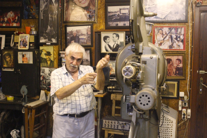 Sabri Şenevi’nin Sinema Evi, binlerce film arşivi ile nostalji rüzgarı estiriyor
